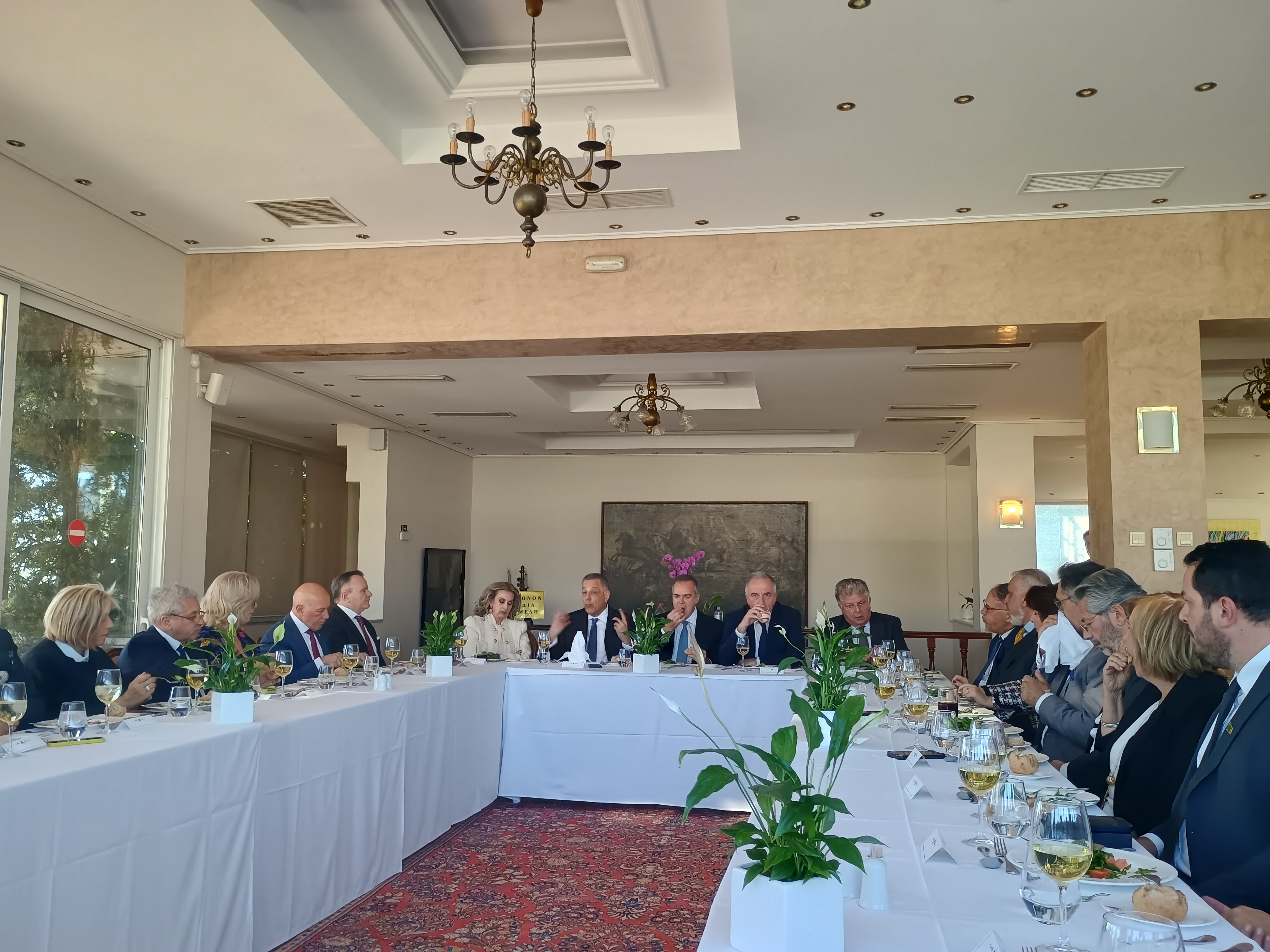 Δελτίο Τύπου: Γεύμα Εργασίας του Ελληνοαφρικανικού Επιμελητηρίου με τον Υφυπουργό Έρευνας και Καινοτομίας κ. Σταύρο Καλαφάτη και τον Υφυπουργό Υποδομών και Μεταφορών κ. Νίκο Ταχιάο